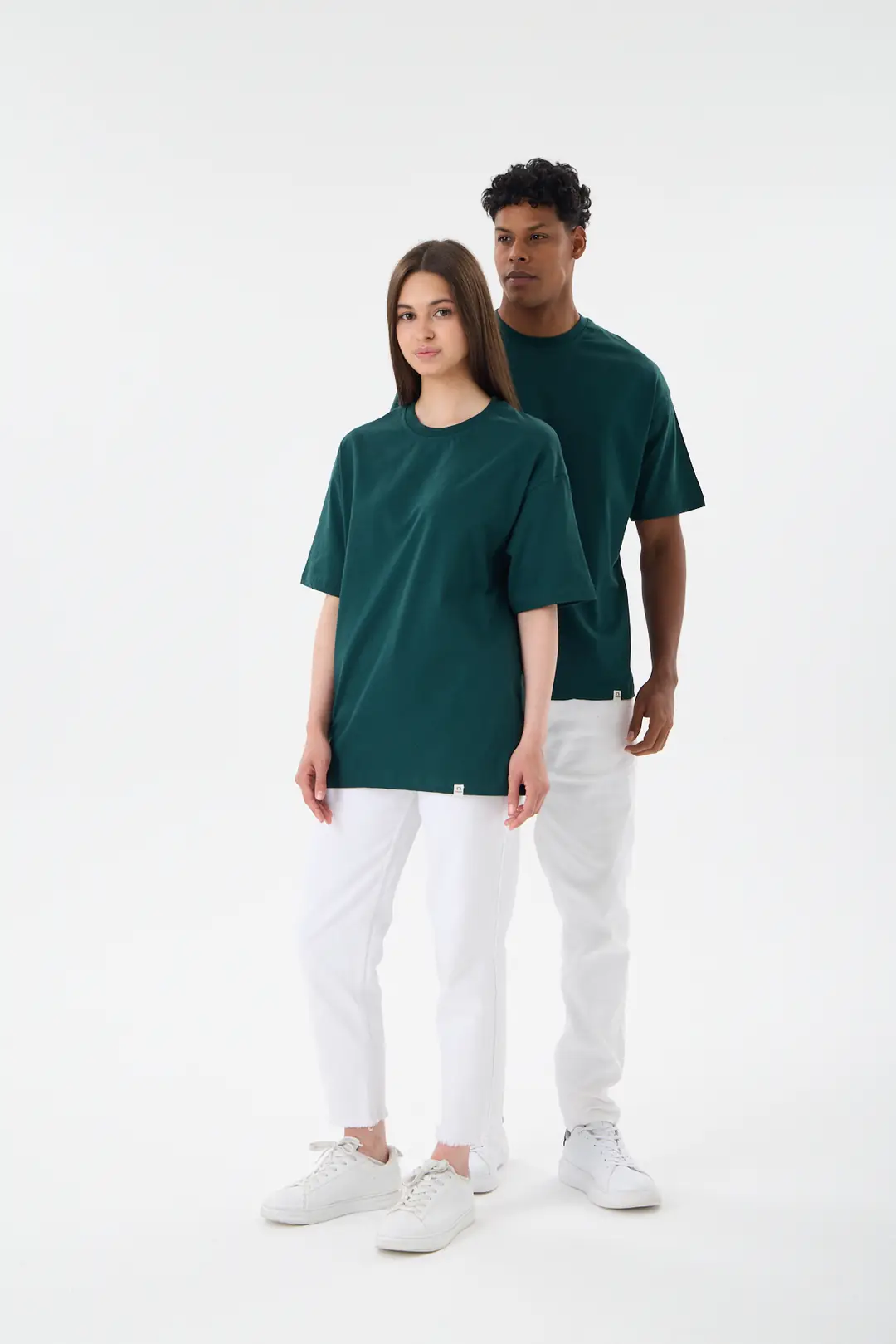 Basic Unisex Rahat Kalıp Tişört - Zümrüt Yeşili