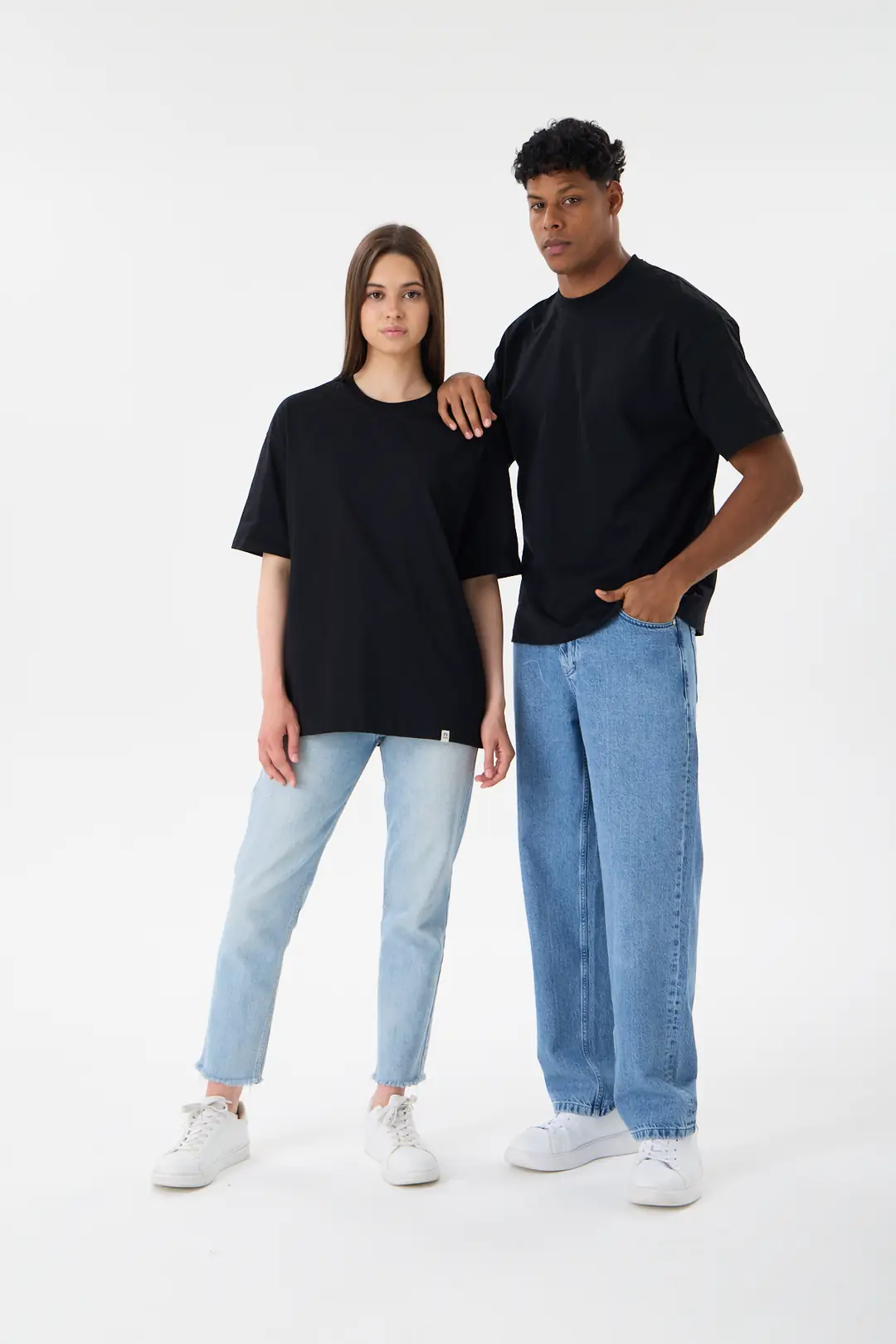 Basic Unisex Rahat Kalıp Tişört - Siyah