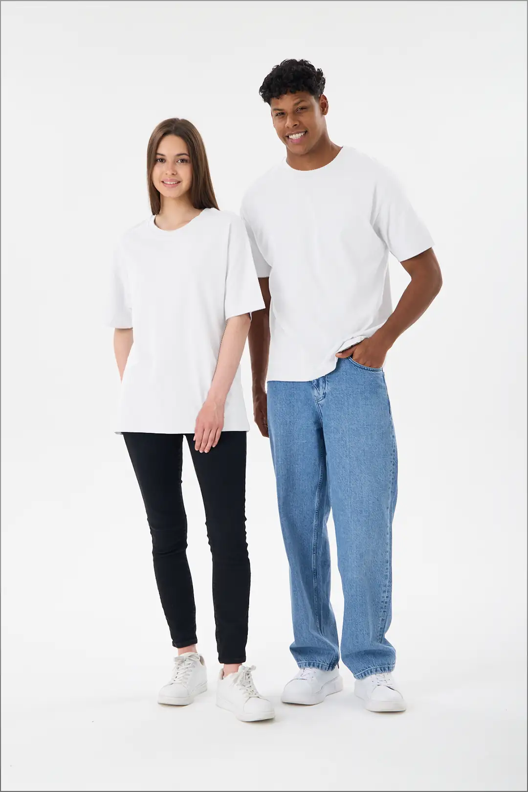 Basic Unisex Rahat Kalıp Tişört - Beyaz