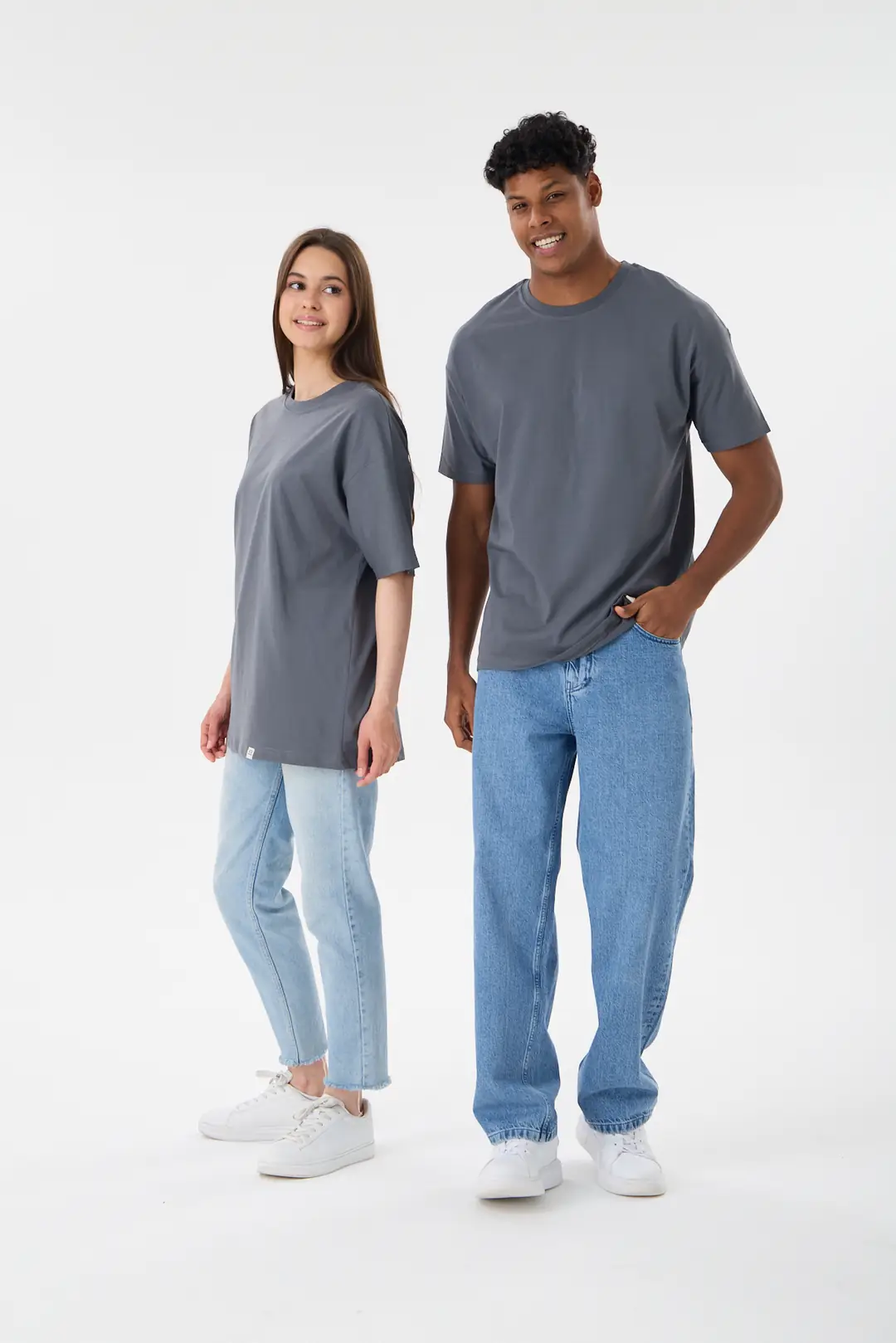 Basic Unisex Rahat Kalıp Tişört - Füme